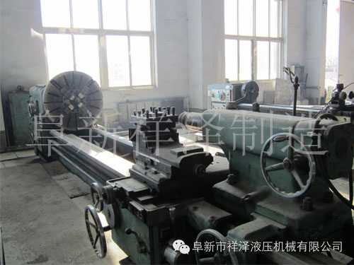 普車CW6163C 最大工件長(zhǎng)度3米、最大工件回轉(zhuǎn)直徑630mm
